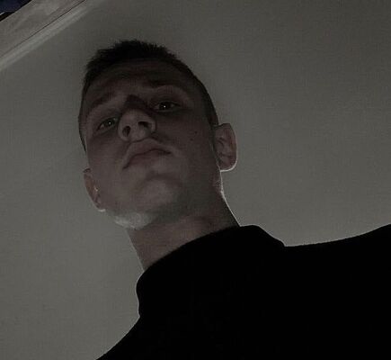  ,   Vlad, 22 ,   ,   