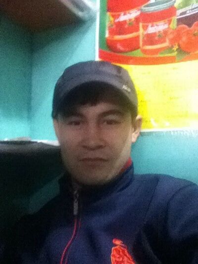  ,   Jaxon, 32 ,   