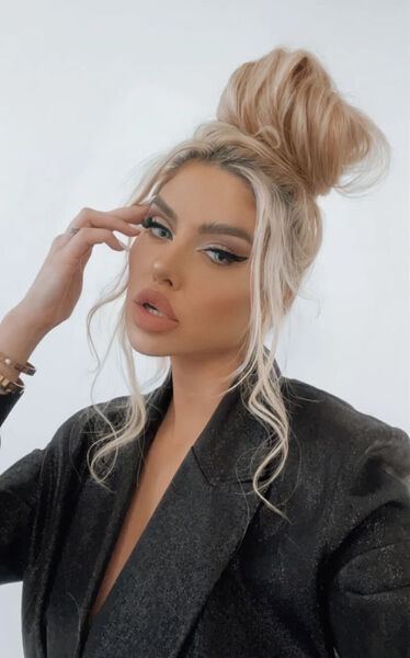  ,   , 24 ,   