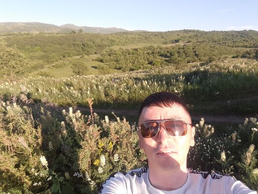  ,   Aseke, 42 ,   ,   , c 