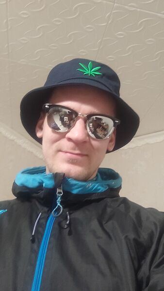  ,   Alex, 33 ,   ,   , c , 