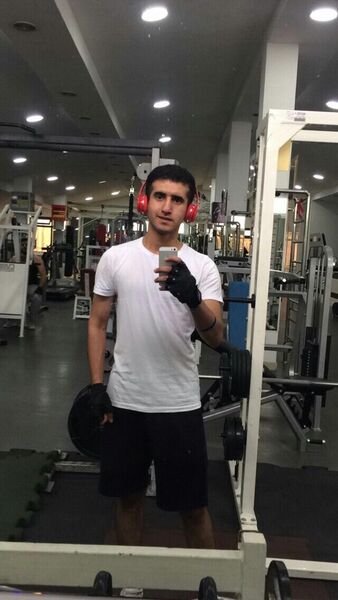  ,   Maxim, 27 ,   ,   , c 