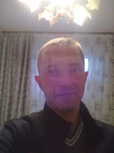  ,   Semmi, 49 ,  