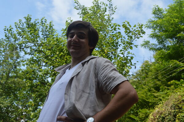  ,   Denis, 37 ,   ,   , c 