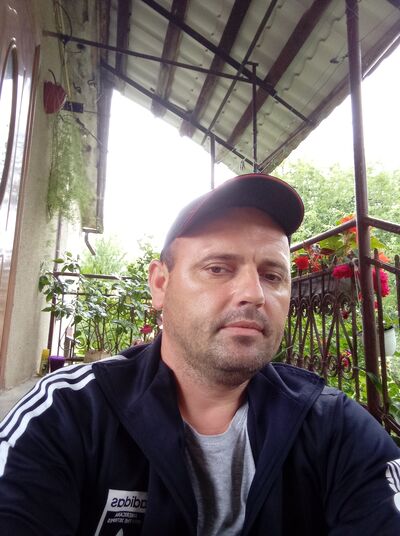  ,   Sergij, 43 ,   c 