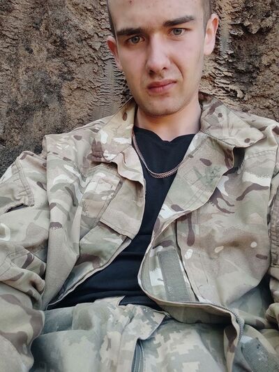  ,   Viktor, 20 ,   ,   
