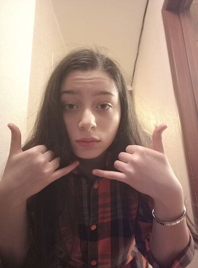  ,   Kira, 24 ,   ,   