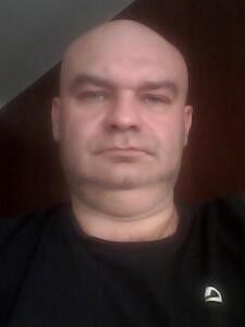  ,   Roni, 51 ,   