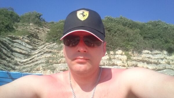  ,   Anton, 47 ,  