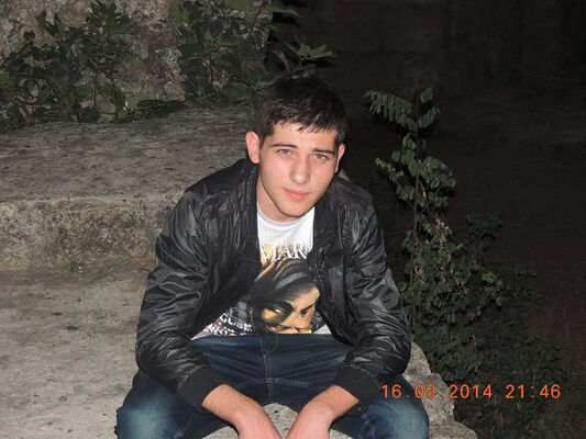  ,   Tornike, 29 ,   ,   , c 