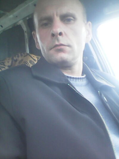  ,   Vlad, 46 ,  