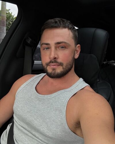  ,   Tim, 32 ,   ,   