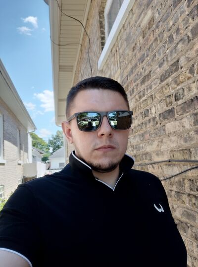  Lincolnwood,   Dmytro, 28 ,   ,   