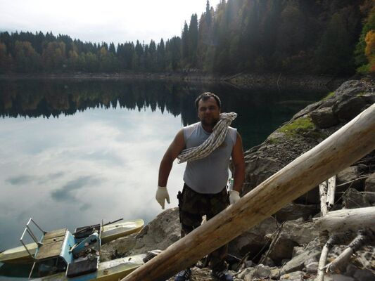  ,   Alan, 42 ,   ,   