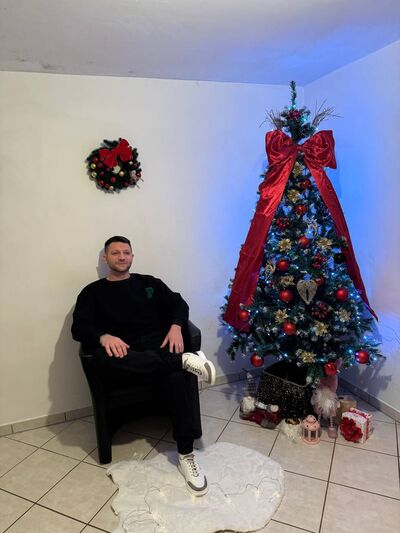  ,   Adrian, 37 ,   ,   