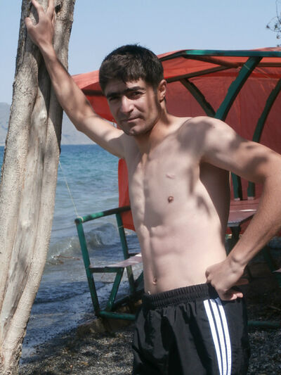  ,   Armen, 35 ,   