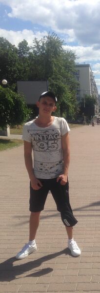  ,   Oleg, 27 ,   