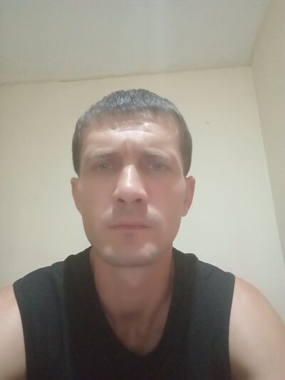 ,   Ilya, 33 ,   ,   