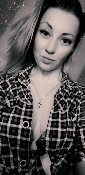  ,   Lelia, 35 ,   ,   