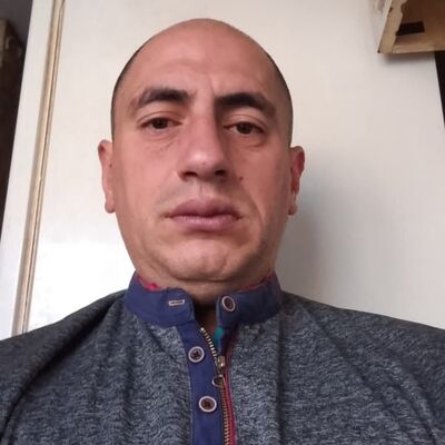  ,   Artur, 38 ,   ,   