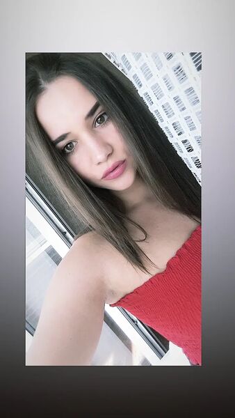  ,   Anna, 29 ,   