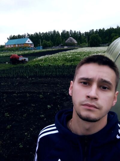  ,   Artur, 27 ,   ,   , c 