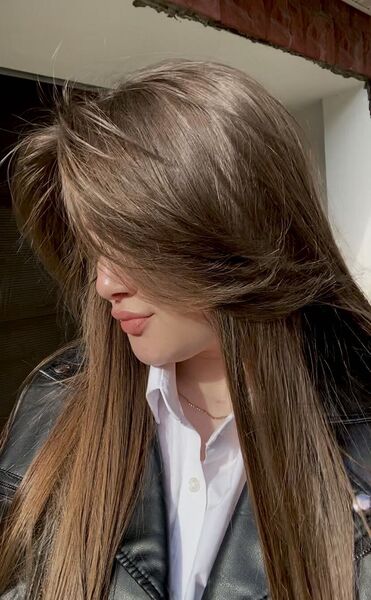  ,   Karina, 22 ,     