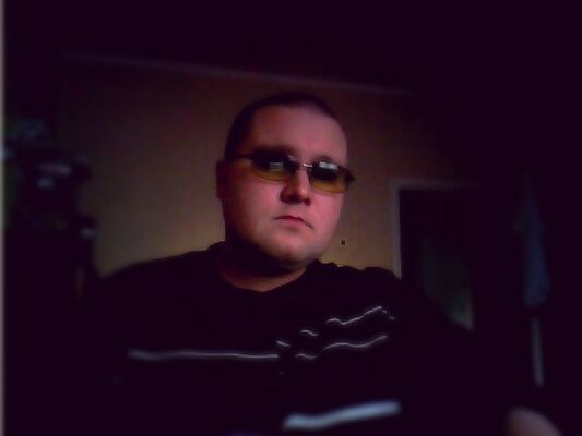 ,   Leonid, 32 ,   