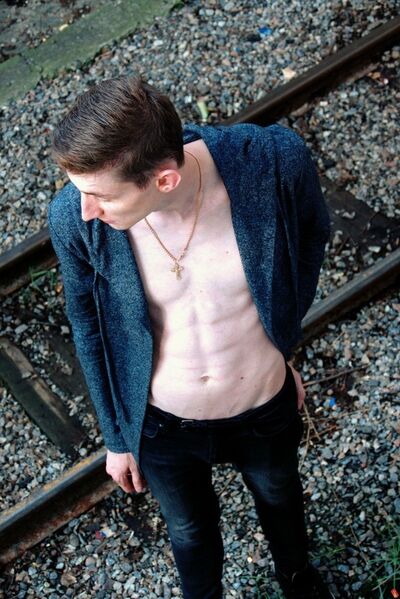  ,   Denis, 31 ,   ,   , c , 
