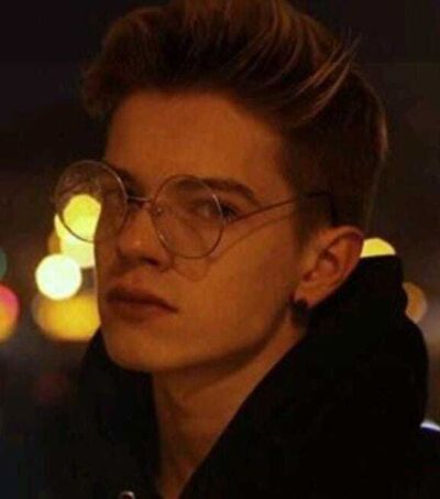  -,   , 21 ,   ,   