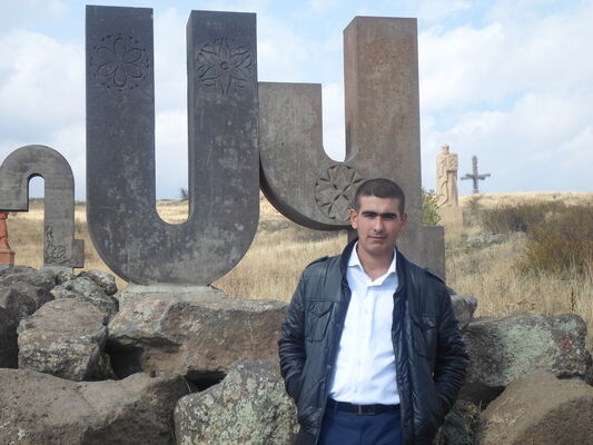  ,   Ando, 32 ,   