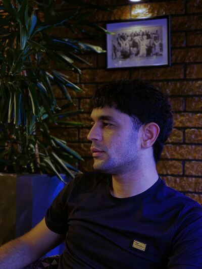  ,   Elmir, 25 ,   ,   