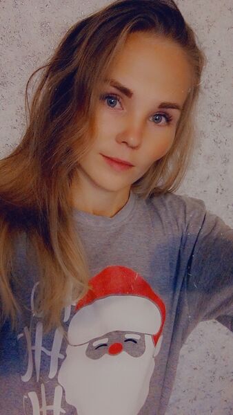  ,   Julia, 29 ,   c 