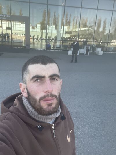  ,   Grigor, 25 ,   ,   