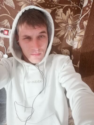  ,   Igor, 33 ,   ,   