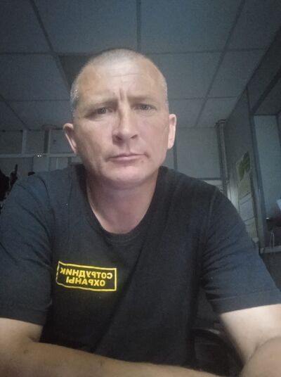  ,   Leonig, 42 ,   ,   