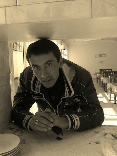  --,   ISKANDER, 38 ,     , c 