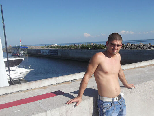  ,   Valentin, 33 ,   ,   , c 