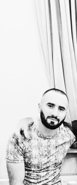  ,   Armen, 30 ,   ,   
