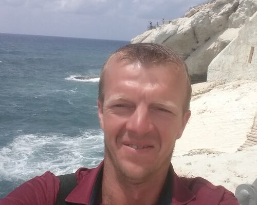  Holon,   VIKTOR, 40 ,   