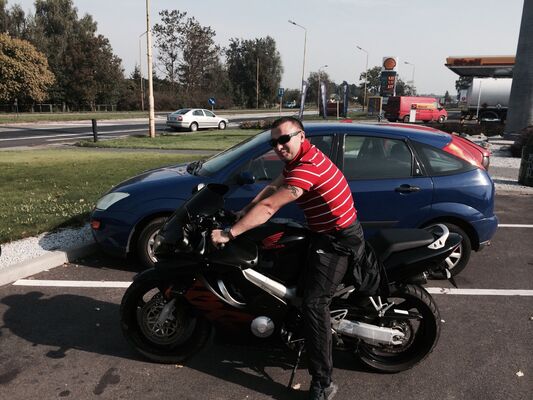  ,   Andrej, 40 ,   
