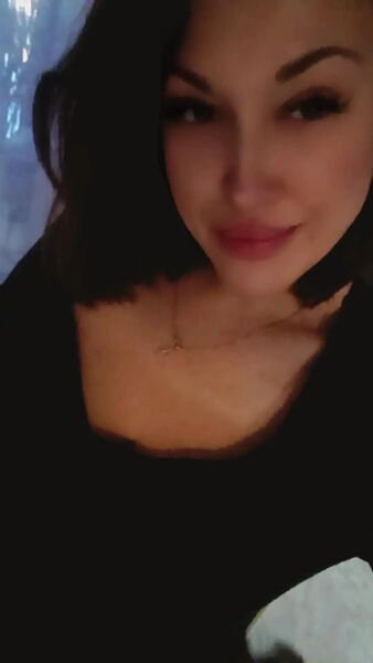  ,   Ekaterina, 32 ,   