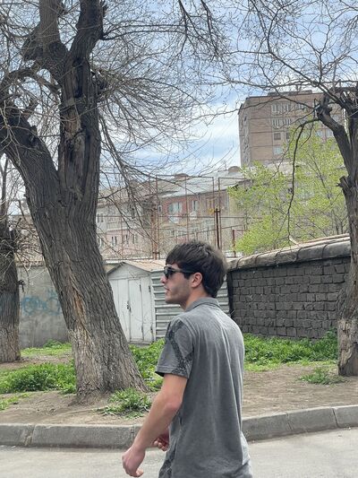  ,   Arman, 20 ,   ,   
