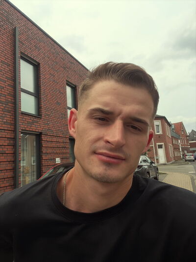  ,   Lilian, 23 ,   ,   