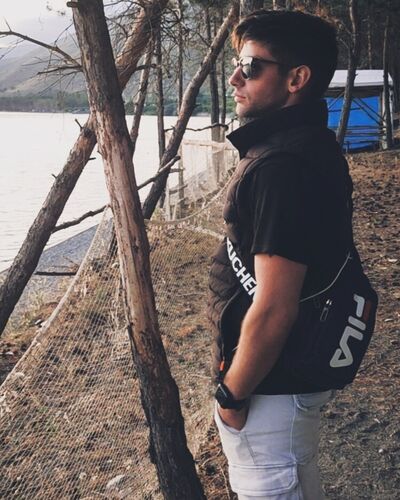  ,   Hayk, 28 ,   ,   , c , 