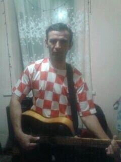  20548682  LIVIU, 45 ,    