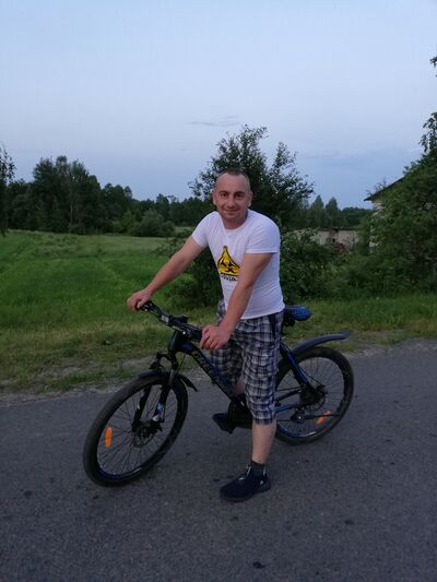  ,   Nik, 38 ,   ,   