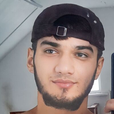  ,   MANU, 22 ,   ,   , c 