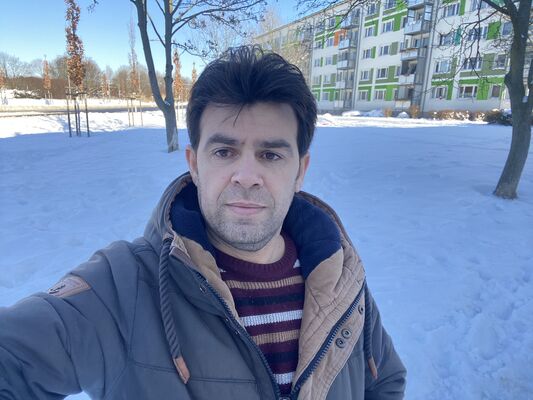  ,   Niko, 37 ,   ,   