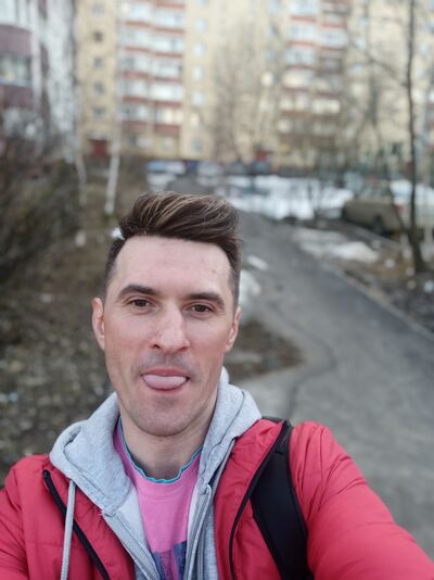  ,   Mikhail, 40 ,   ,   